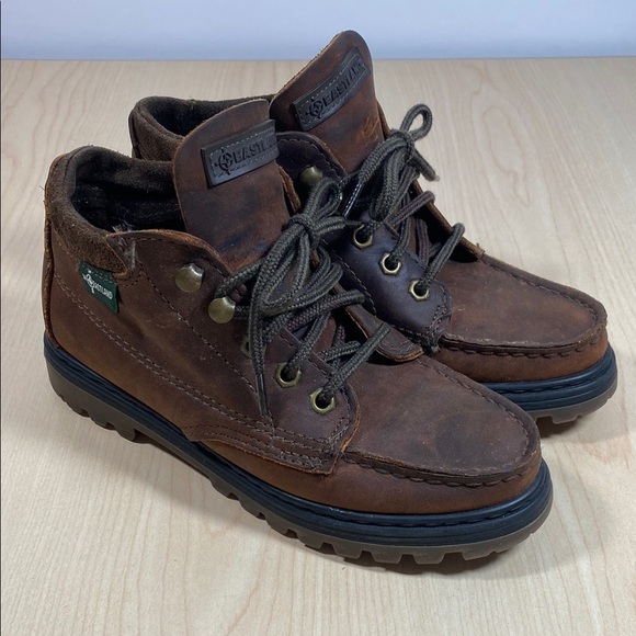 Eastland Brown Lace up Ankle Boots with Durable Sole - Picture 1 of 9